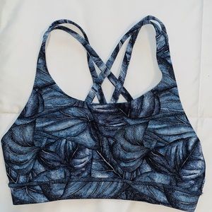 Lululemon navy/white sports bra with padding